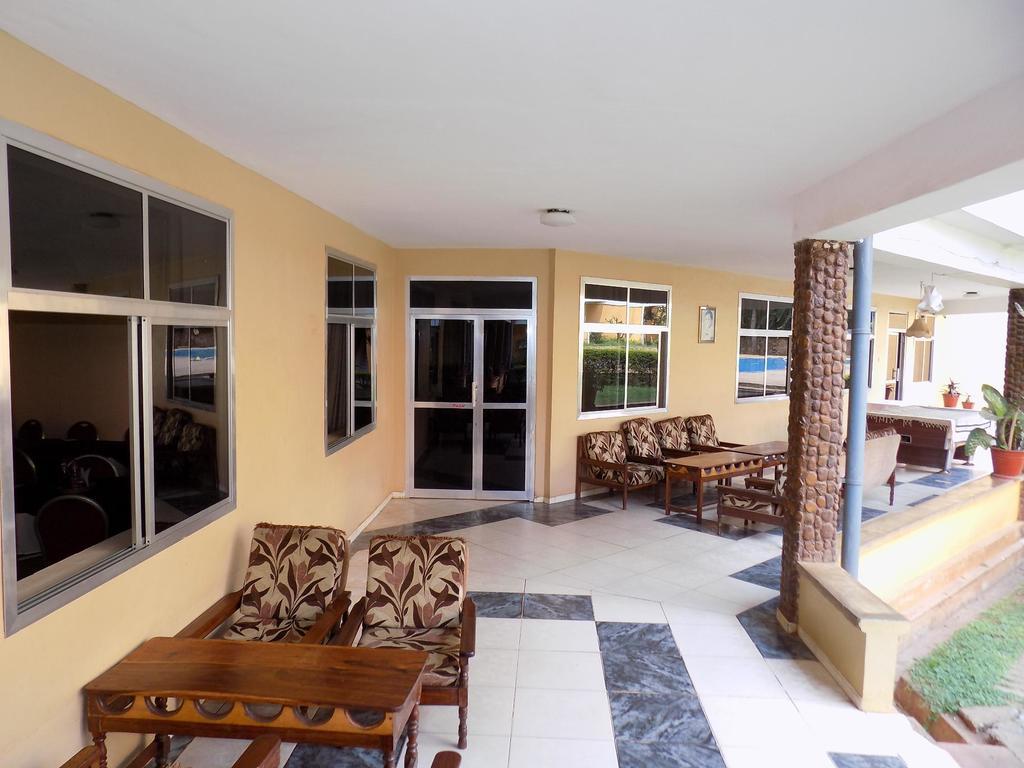 Morogoro Hotel Oasis מראה חיצוני תמונה